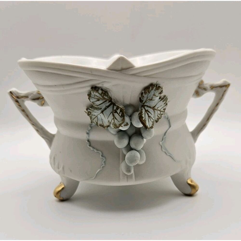 Lefton Footedâ Bowl #2189 Vintage. Aqua Leaves/Grapes w/ Gold Embellished Feet
